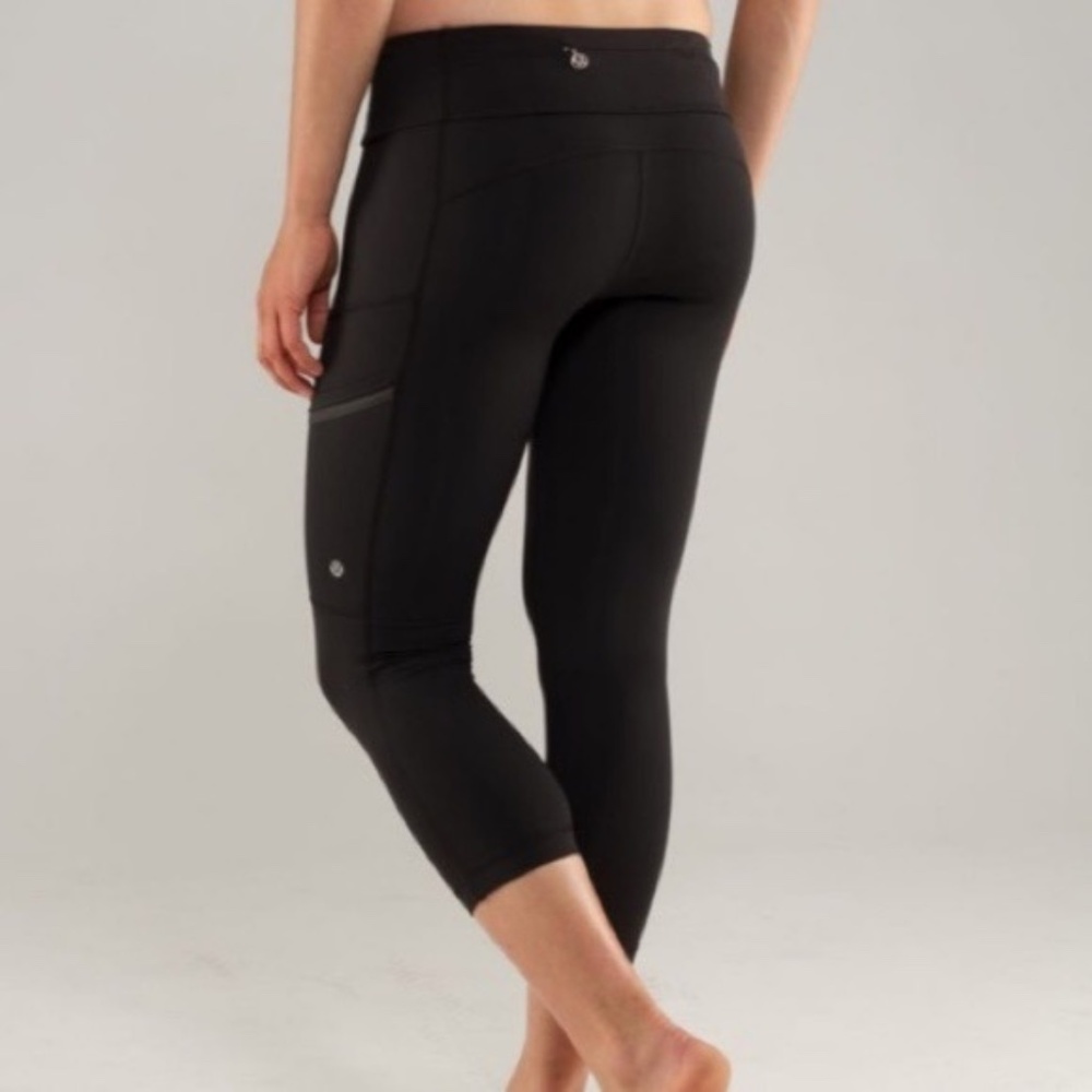 Lululemon Run Your Heart Out Crop Leggings Black 6 Stretch, Pockets, 20" Inseam